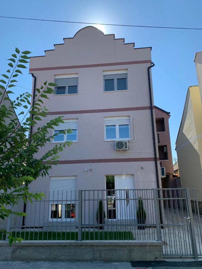 Apartman Hana Sombor Bagian luar foto
